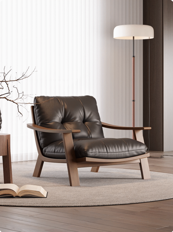 Classic Gentleman Lounge Chair in Vintage Leather