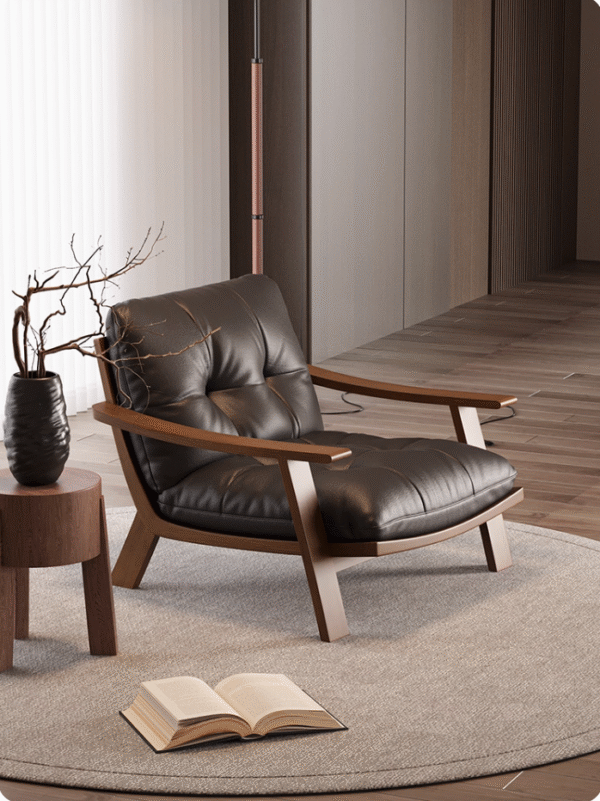 Classic Gentleman Lounge Chair in Vintage Leather
